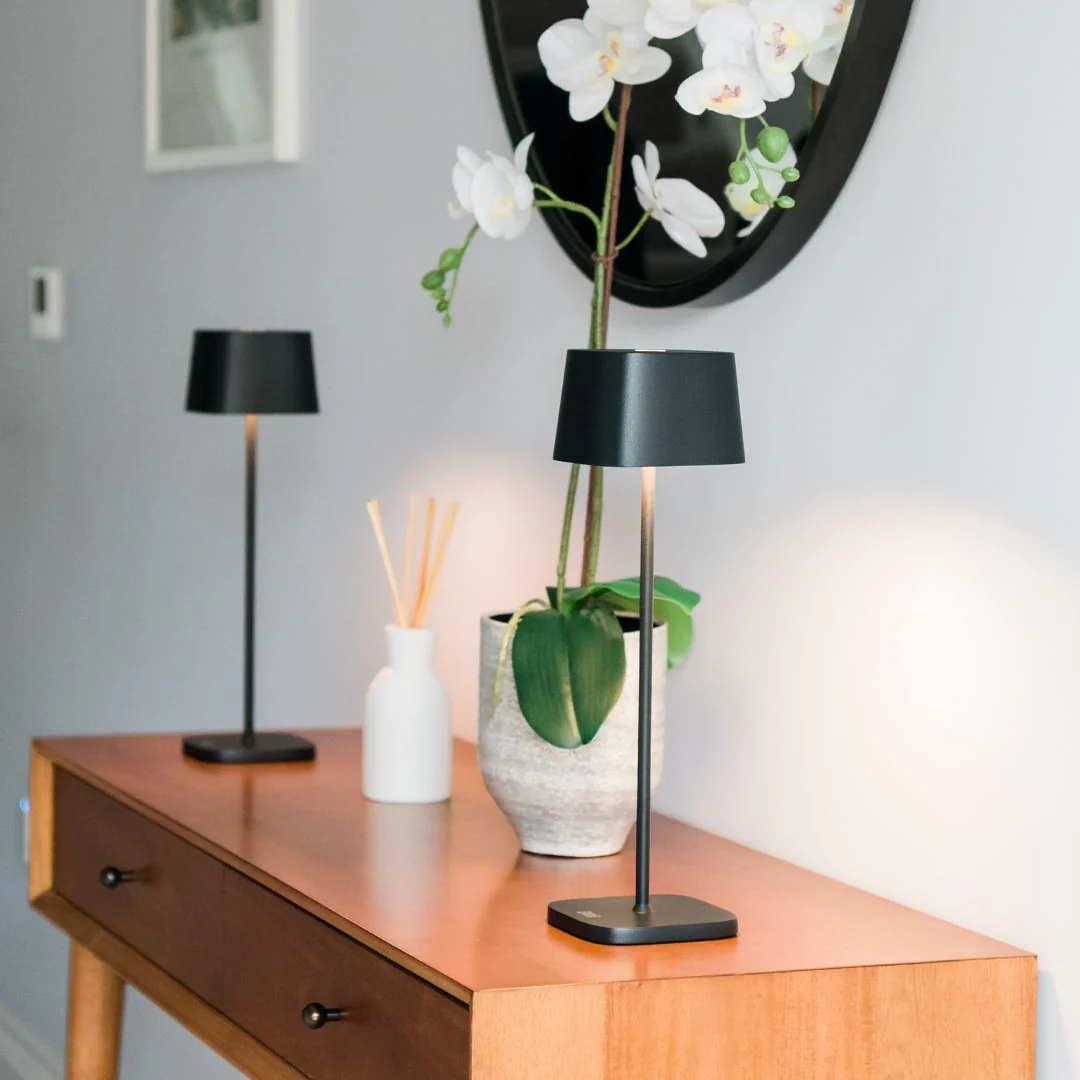 Capri Rechargeable Lamp - Image 3