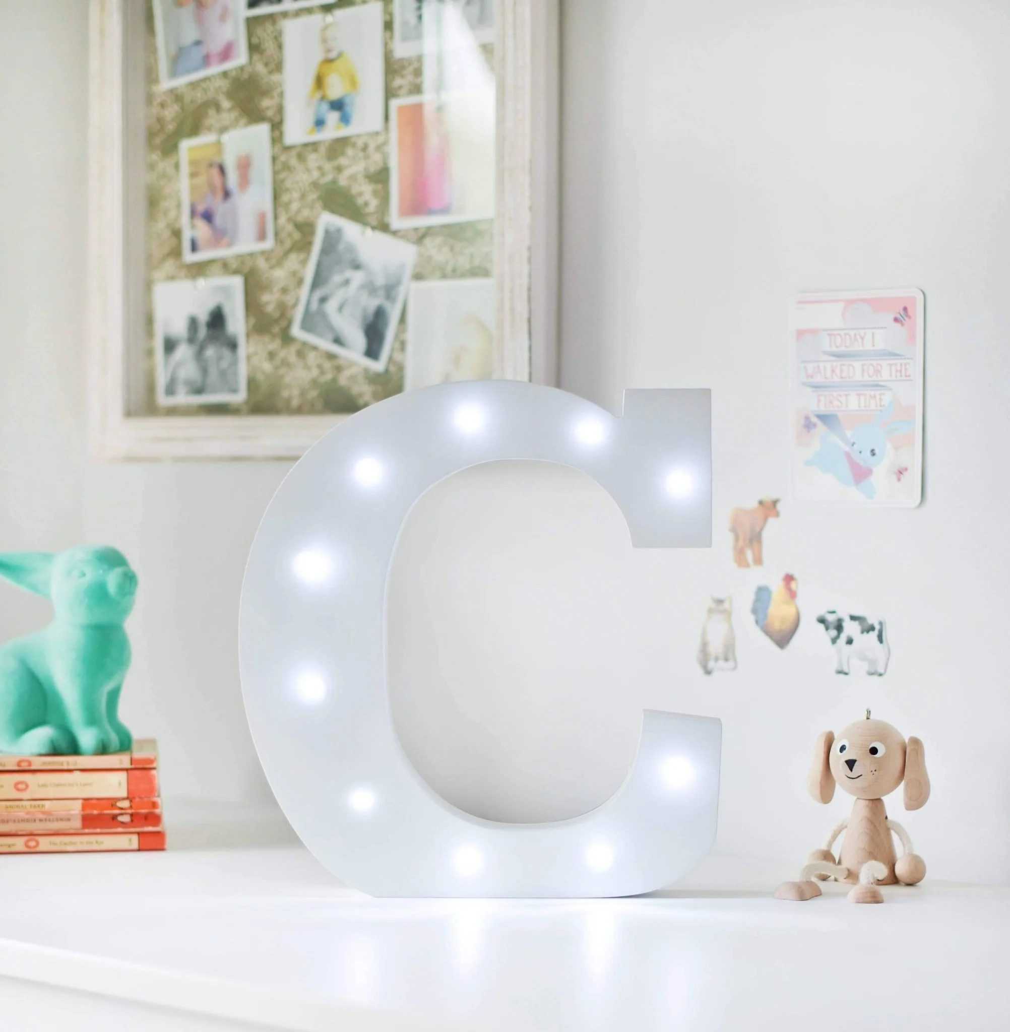 Wooden Letter "O" With Lights - Image 3
